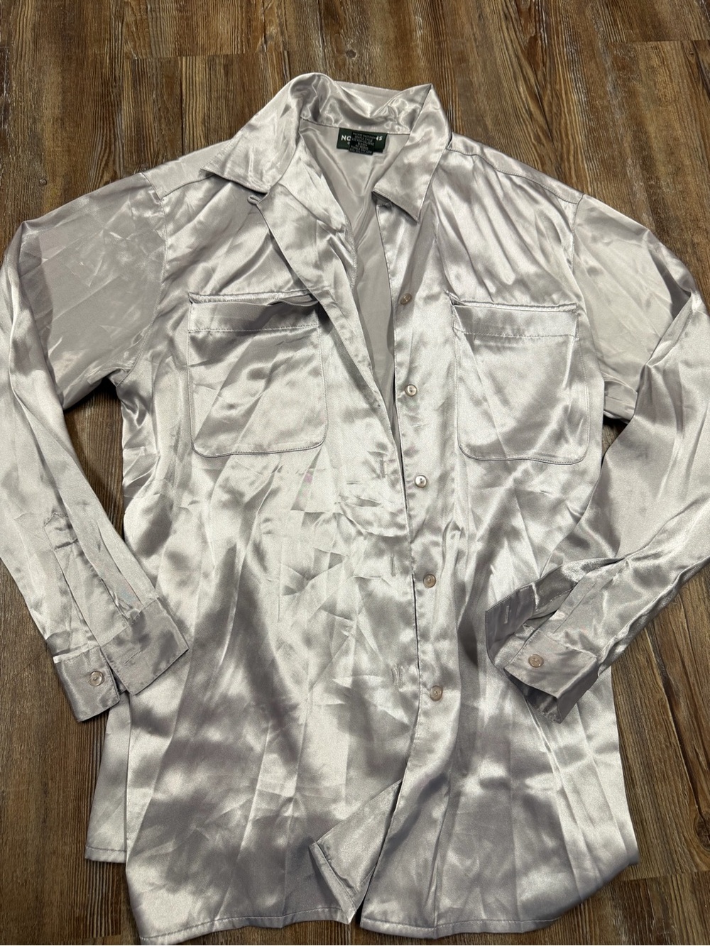 Vintage Y2K Silver satin button-up shirt in a S